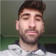 Graduado en Historia; he dado alguna clase particular de historia y literatura